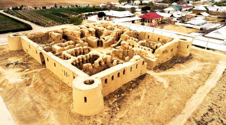 9 Nights and 10 Days of an Uzbek Fairy Tale